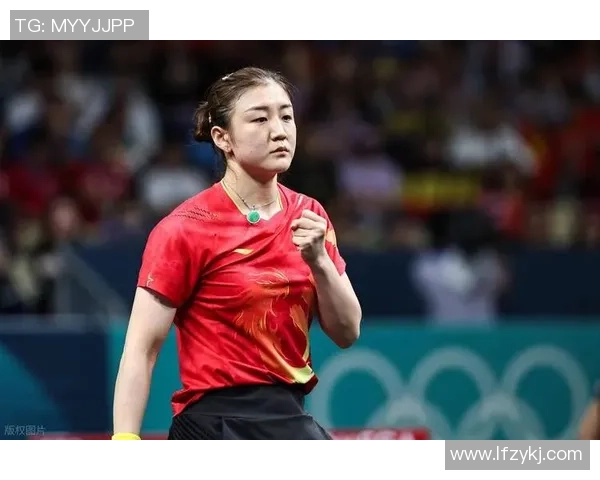 足球球星笑容背后的魅力展现与个人魅力的完美融合 足球球星笑容背后的魅力展现与个人魅力的完美融合